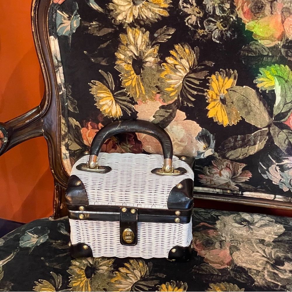 Vintage wicker purse